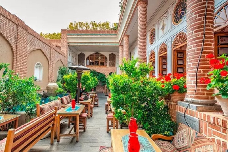 Restaurants and Cafes in Isfahan Iran Persian Food | Toranj Restaurant