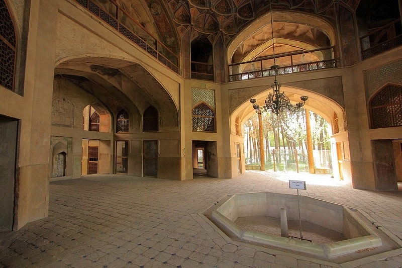 Isfahan Hasht Behesht Palace | Iran Tourist Attractions