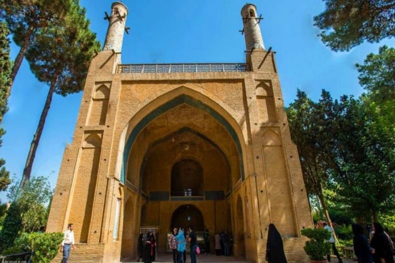 Isfahan Menar Jonban | Iran Tourist Attractions