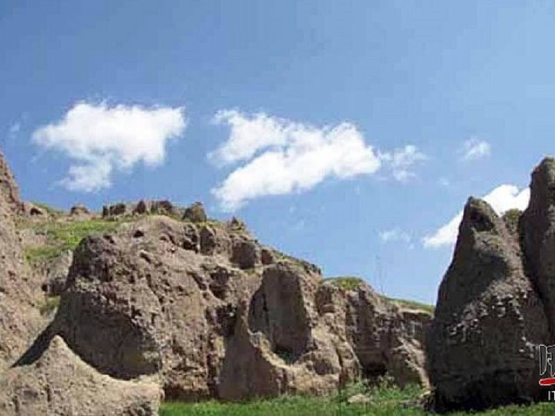 Malayer Pari Castle | Malayer Iran Tourist Attractions