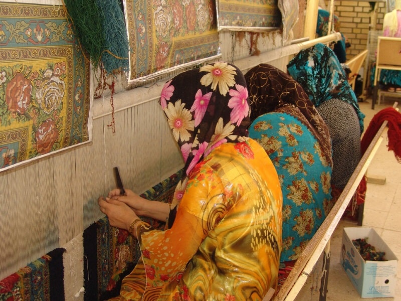 قالی دستباف کردستان | سوغات و صنایع دستی کردستان