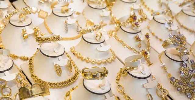 Persian Golden Jewelry Souvenirs | What to buy in Meybod Yazd