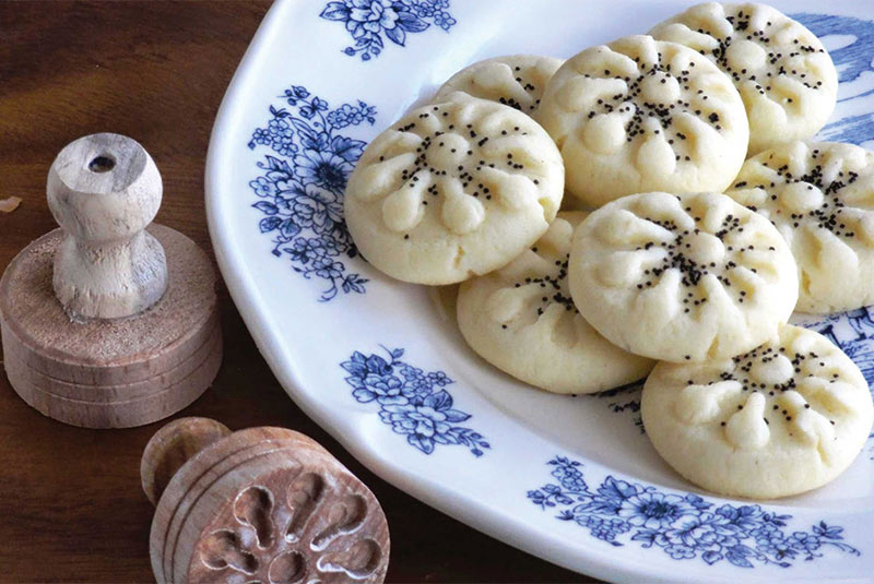 Popular Persian Sweets | Iranian Naan Berenji