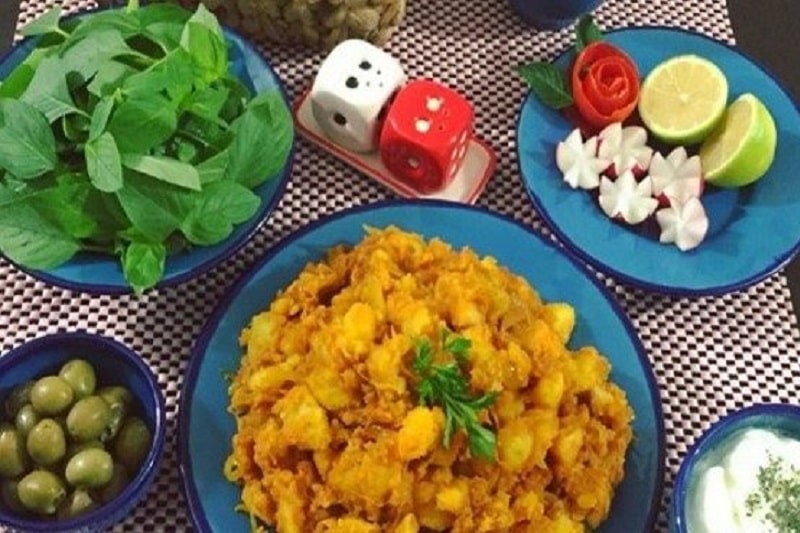 Iranian Foods Dopiazeh Aloo | What to eat in Shiraz Iran