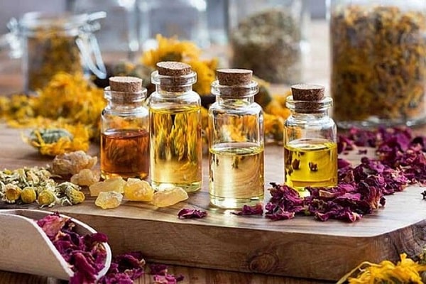 Iranian Souvenirs Herbal Distillates | What to buy in Shiraz