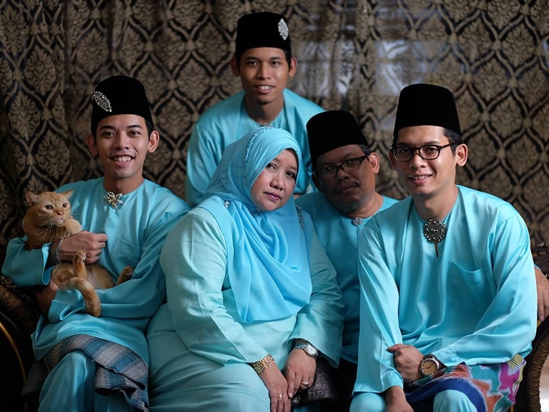 Ramadan in Singapore and One-Color Baju Kurung | Ramadan Around the world