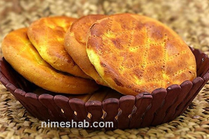 Iranian Foods Fatir Bread | What to eat in Malayer