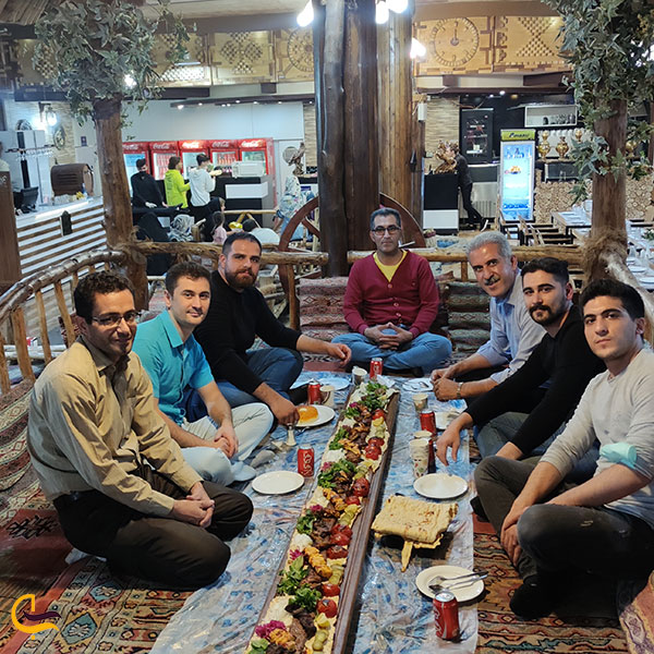 بهترین رستوران، فست‌فود، سفره خانه، کافه و باغ رستوران تبریز