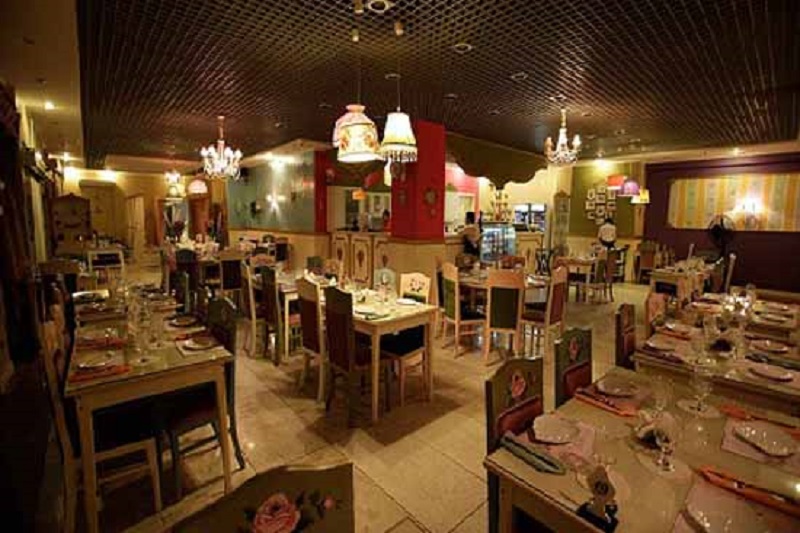 Restaurants and Cafes in Isfahan Iran Persian Food | Zava Restaurant